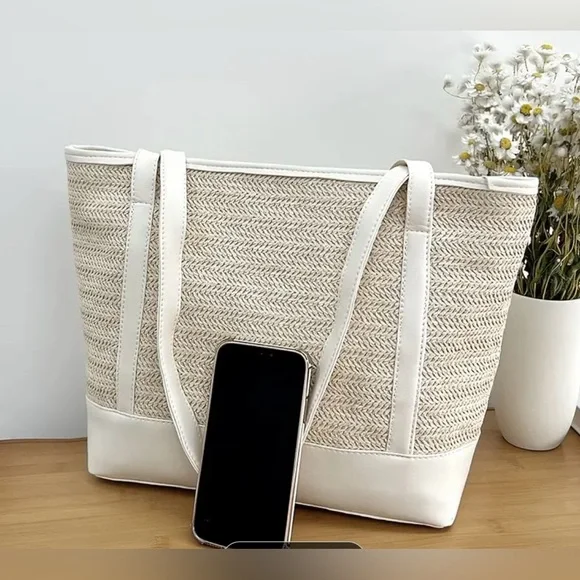 NIP Large Capacity Tote Bag - Perfect for Beach and Casual Outings - Picture 2 of 5